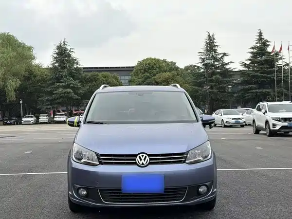Volkswagen Touran 2015
