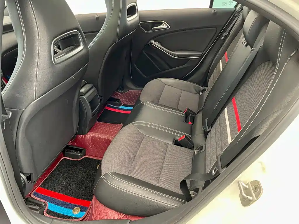 Mercedes-Benz A-Class 2015