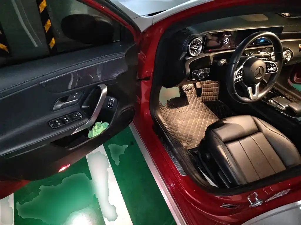 Mercedes-Benz A-Class 2020 — фото 17