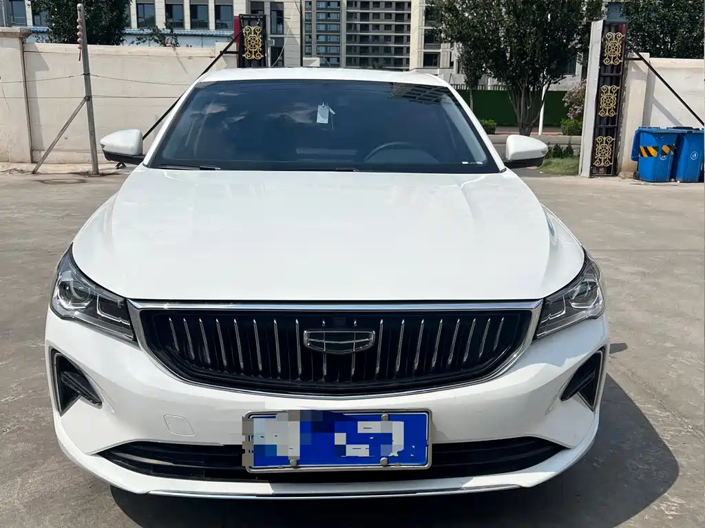 Geely Emgrand 2023