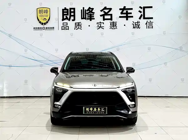 NIO ES8 2019