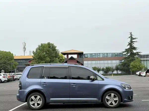 Volkswagen Touran 2015