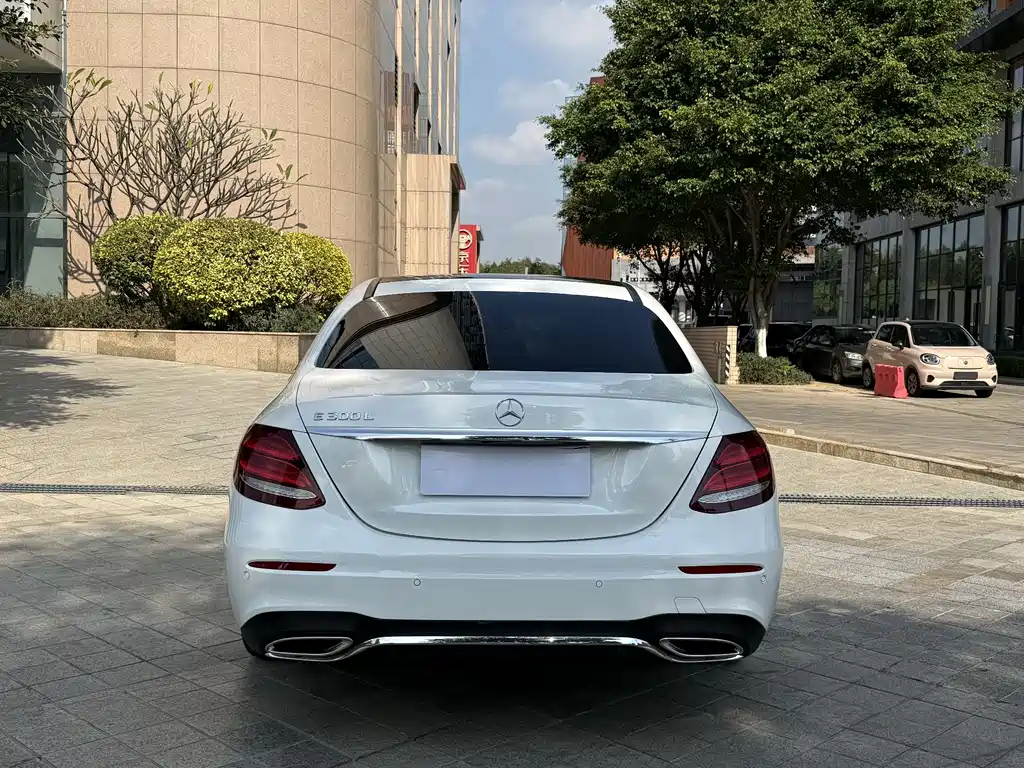 Mercedes-Benz E-Class 2020 — фото 6