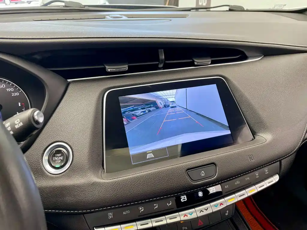 Cadillac XT4 2021 — фото 12