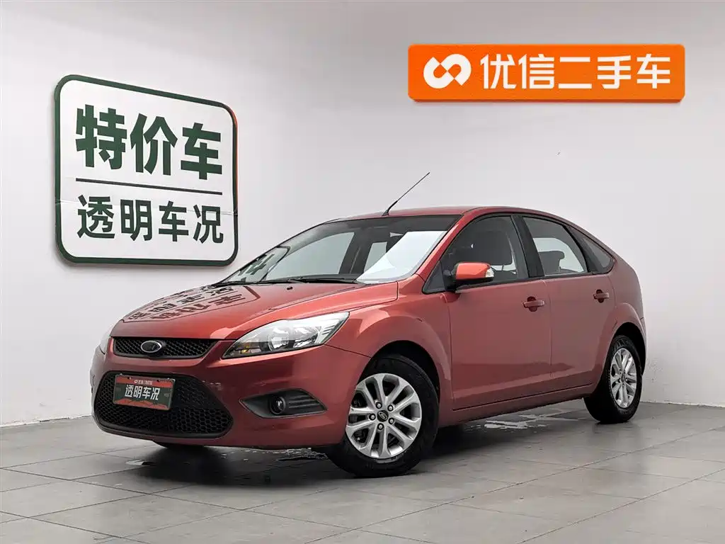 Ford Focus 2014 — фото 1