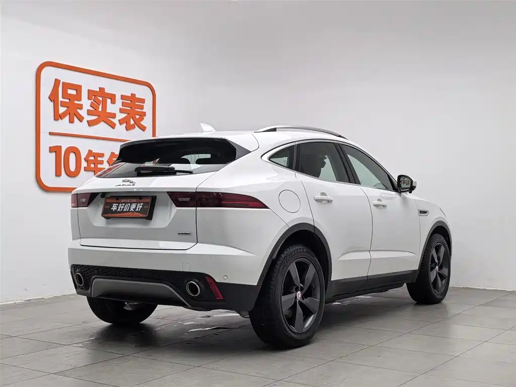 Jaguar E-PACE 2021 — фото 2
