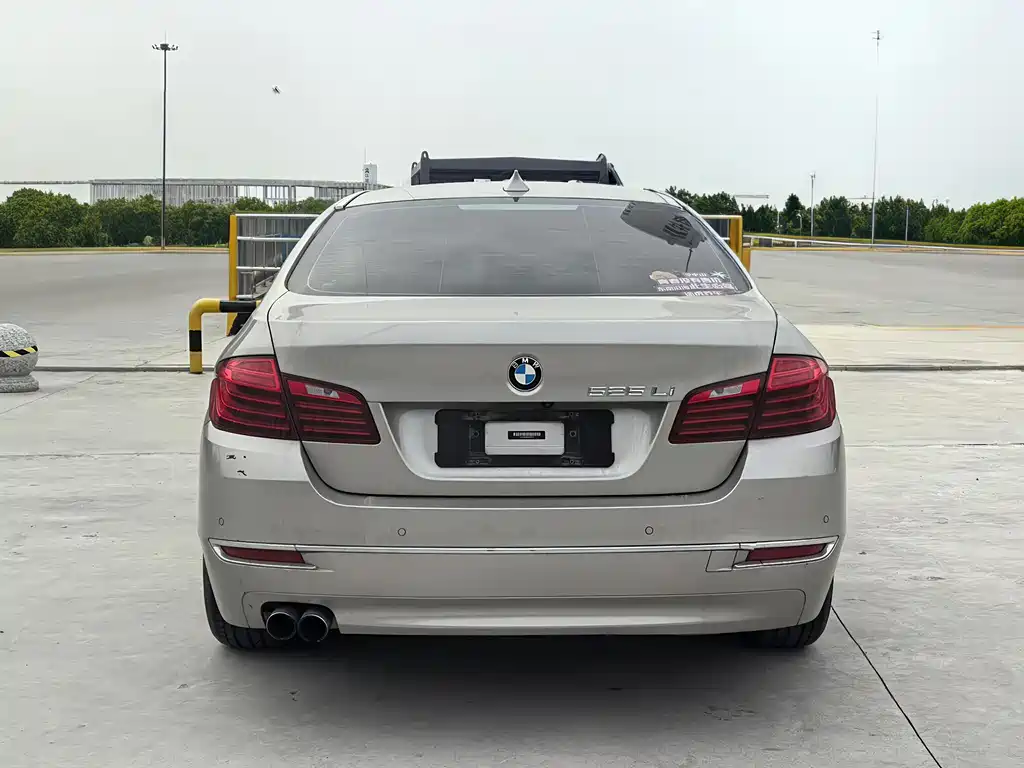 BMW 5 Series 2015 — фото 4