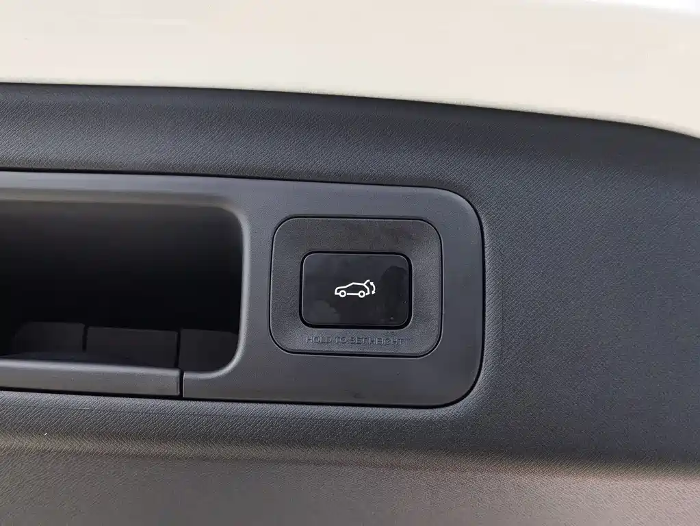 GAC Motor Trumpchi M8 2025 — фото 17