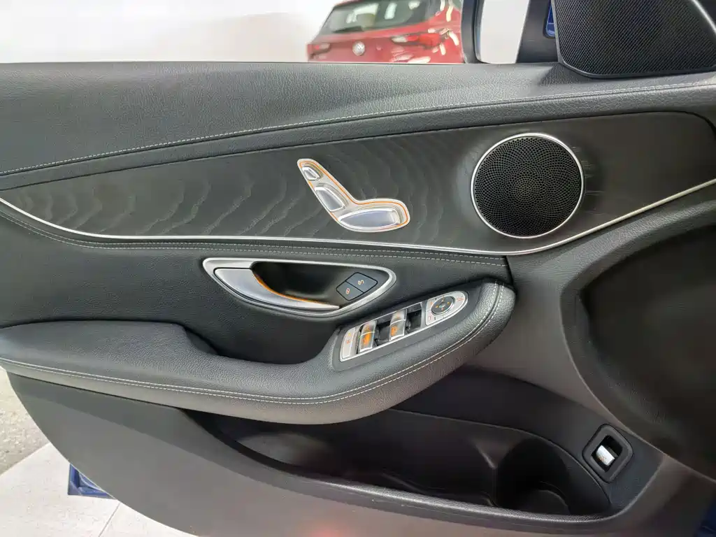 Mercedes-Benz C-Class 2018 — фото 12
