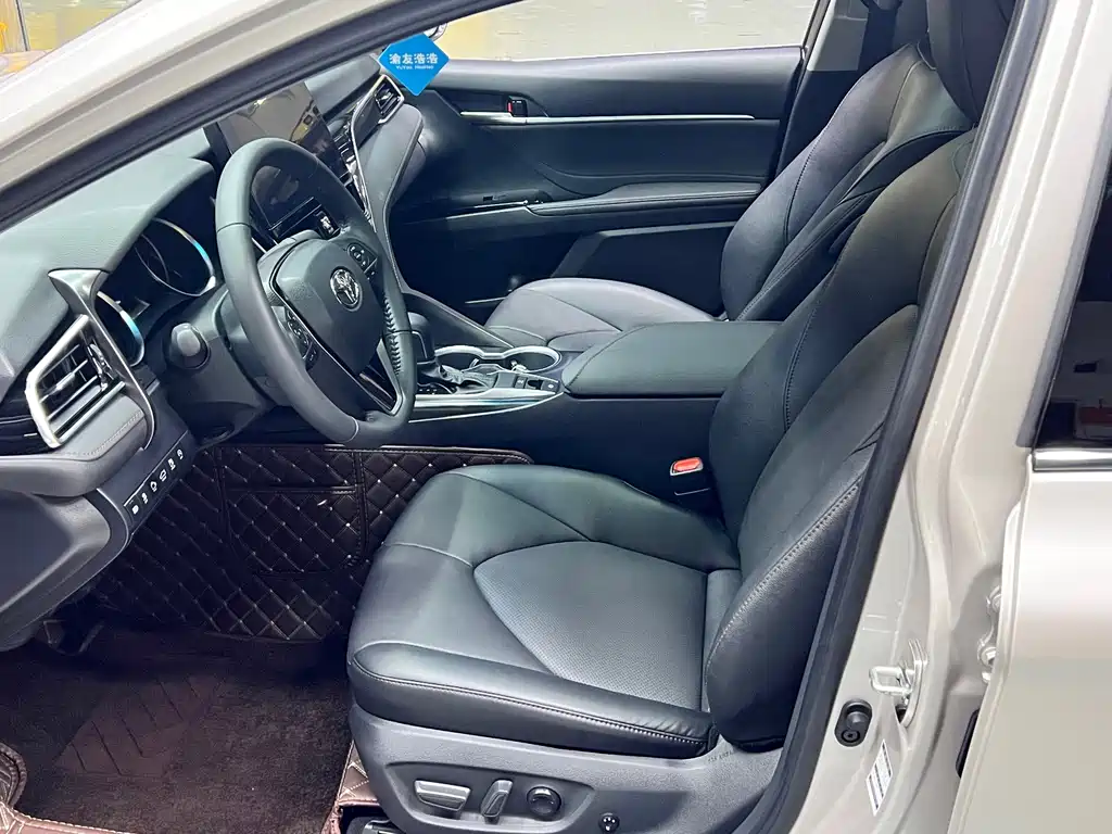 Toyota Camry 2023 — фото 16