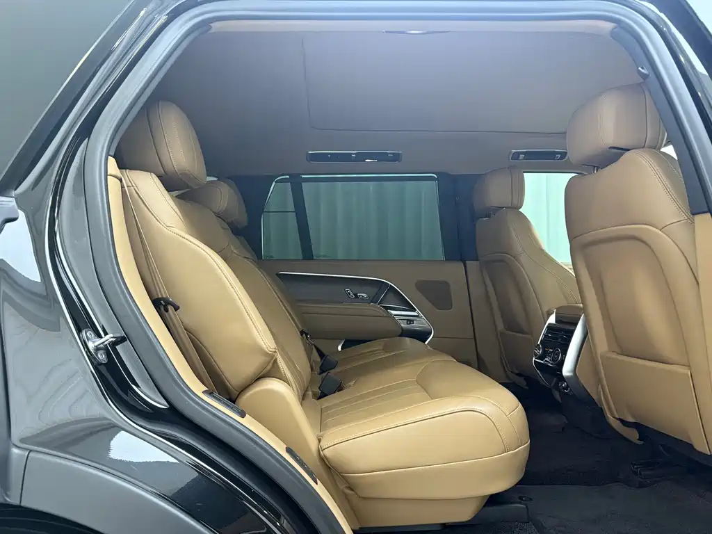 Land Rover Range Rover 2023 — фото 14