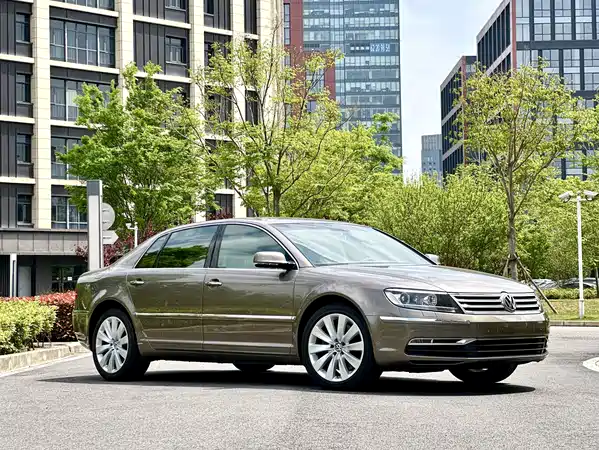 Volkswagen Phaeton 2012
