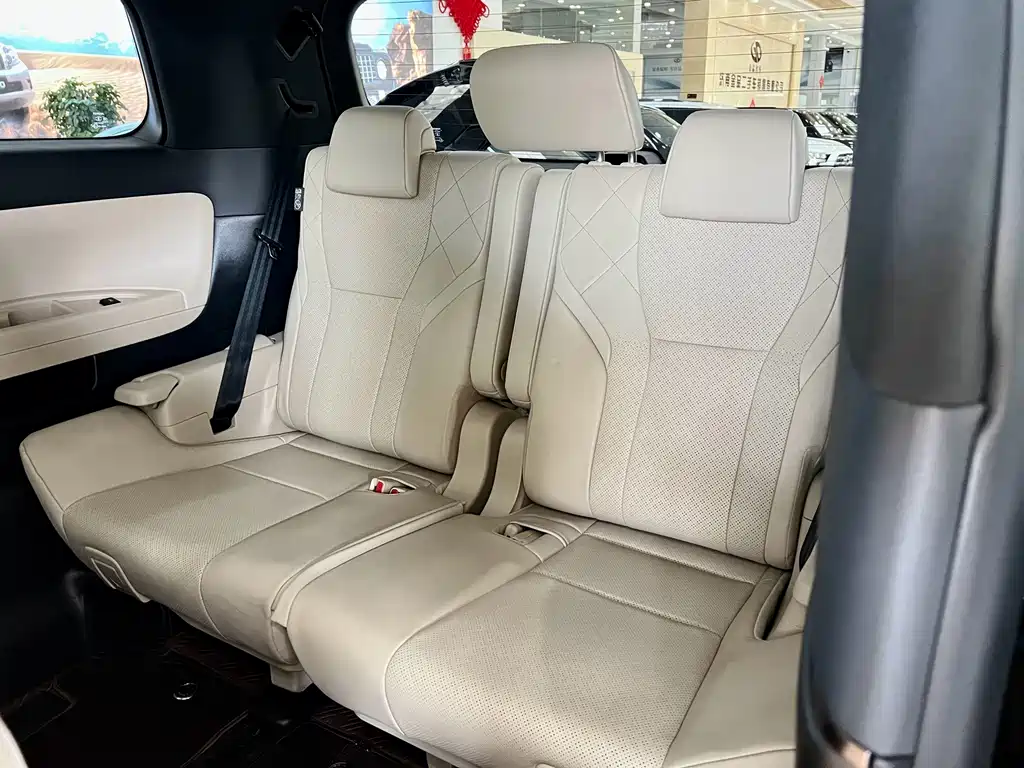 Toyota Alphard 2025 — фото 11