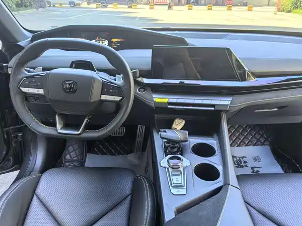 Changan UNI-V 2022