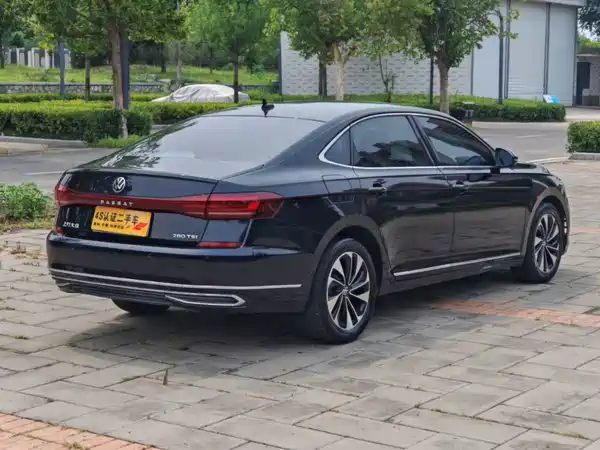 Volkswagen Passat 2022