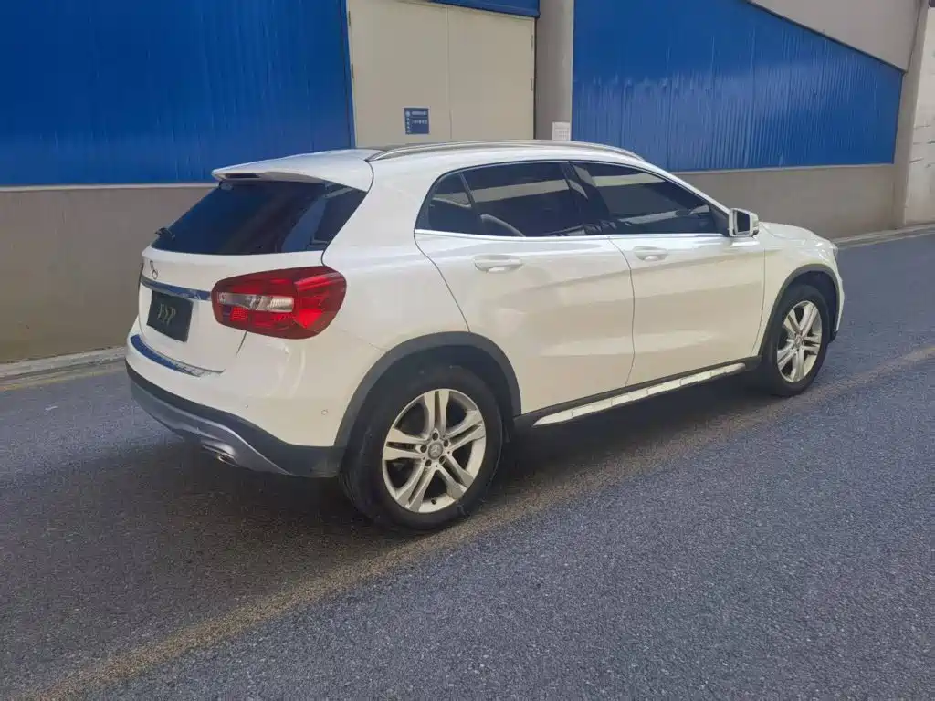 Mercedes-Benz GLA 2015 — фото 11