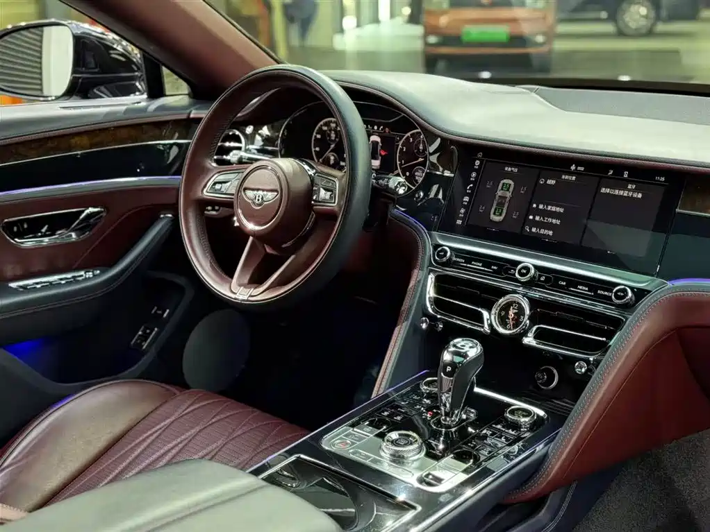 Bentley Flying Spur 2021 — фото 7
