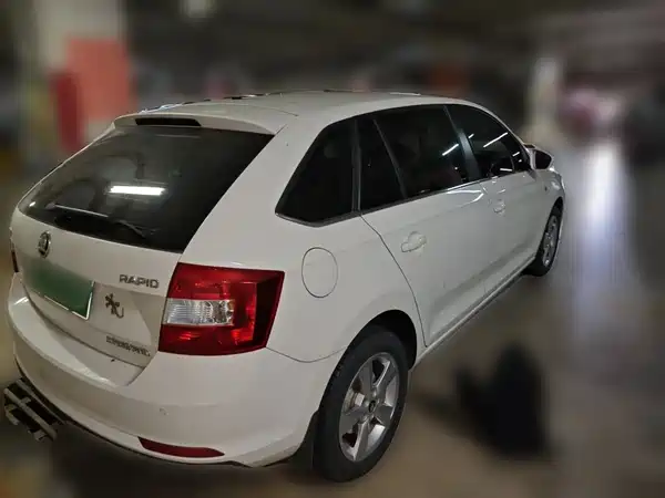 Skoda Rapid Spaceback 2016