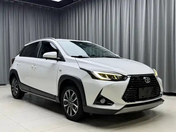 Toyota Yaris L 2022