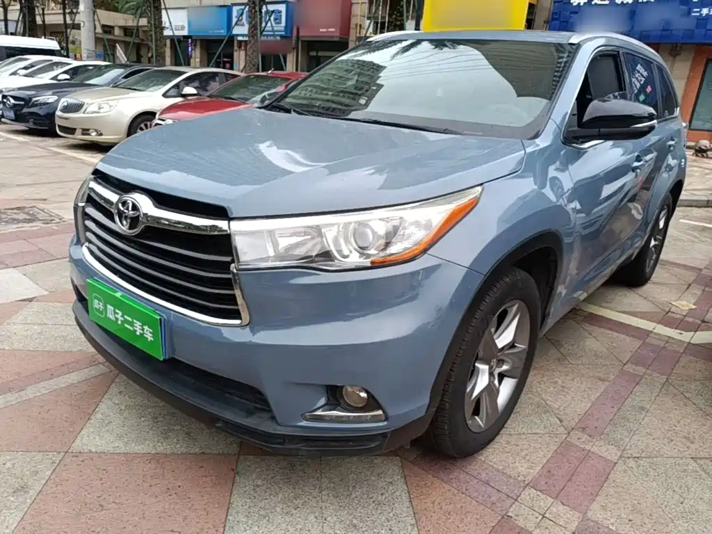 Toyota Highlander 2015 — фото 1