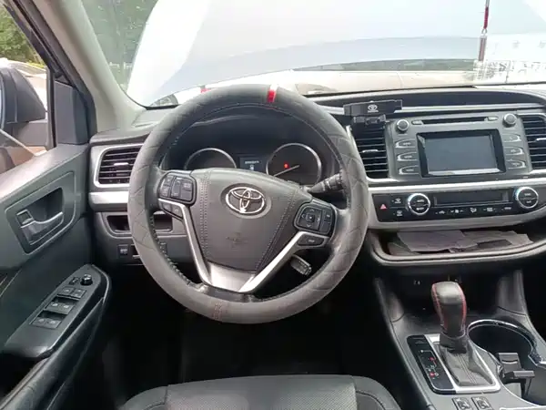 Toyota Highlander 2015