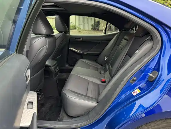 Lexus IS 2018