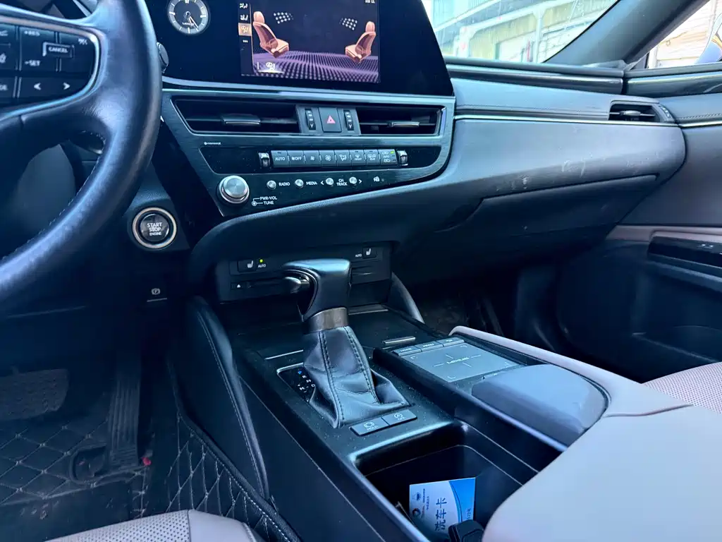 Lexus ES 2022 — фото 12