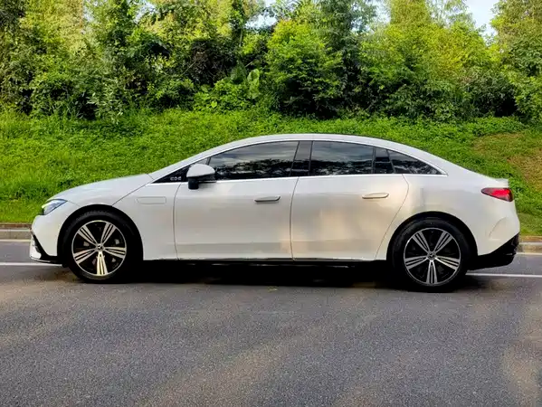 Mercedes-Benz EQE 2023