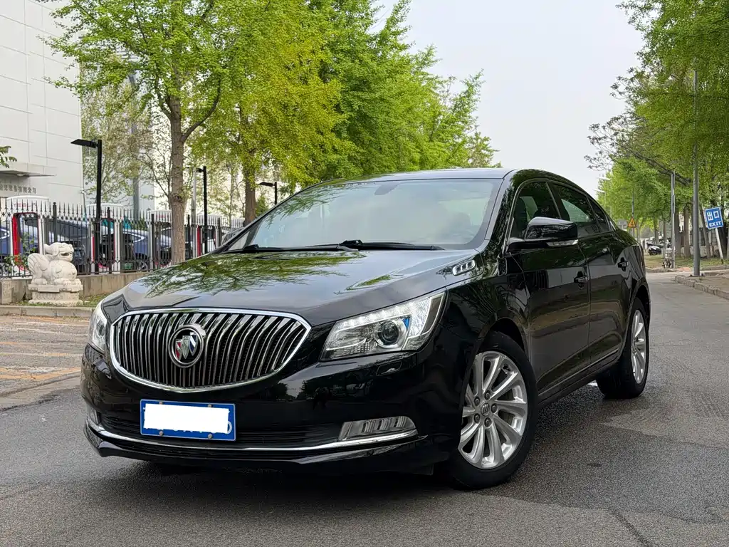 Buick LaCrosse 2015 — фото 1
