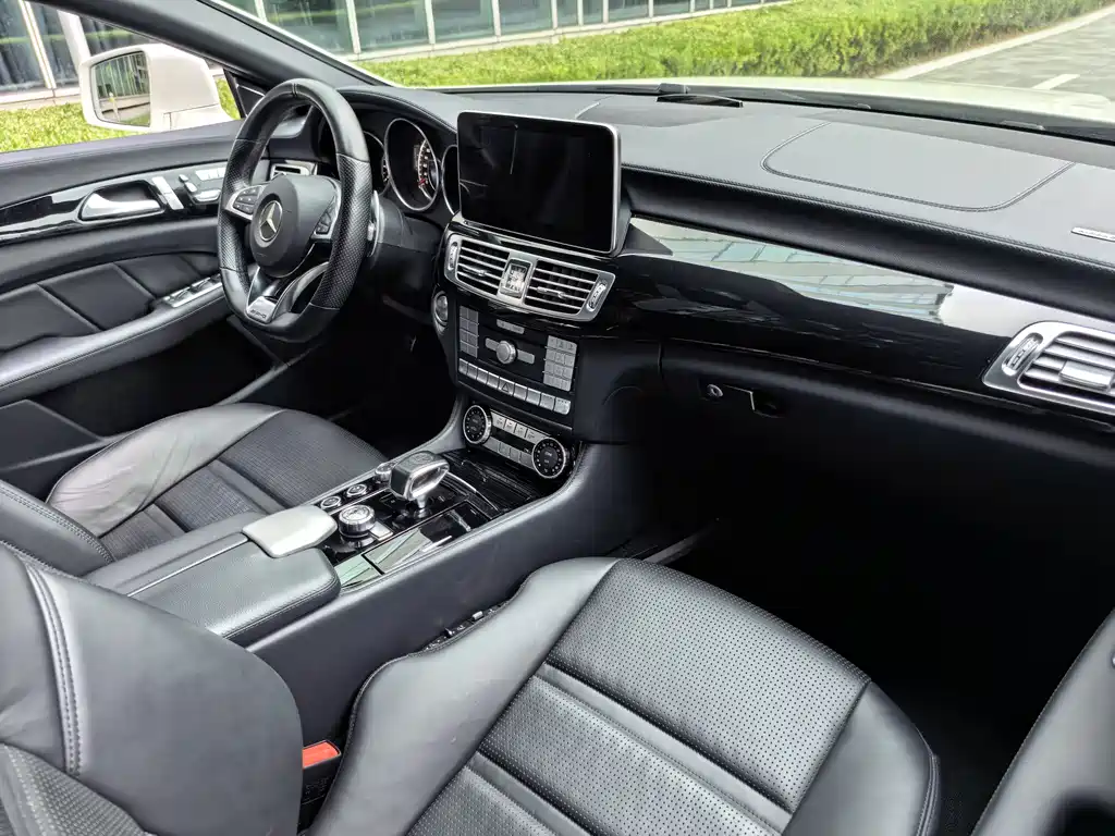Mercedes-Benz CLS AMG 2018 — фото 17
