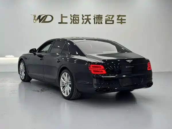 Bentley Flying Spur 2025