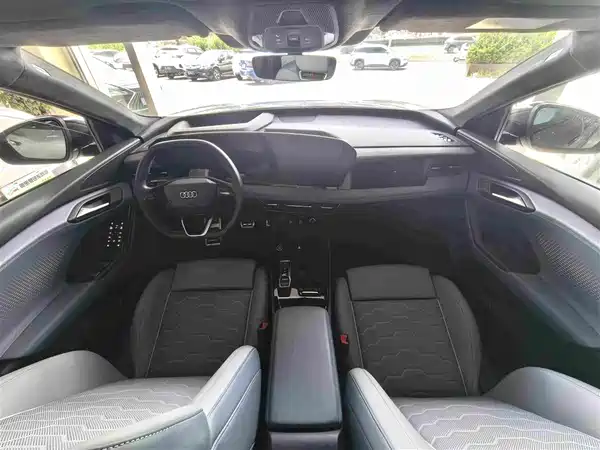 Audi Q6L E-Tron 2025