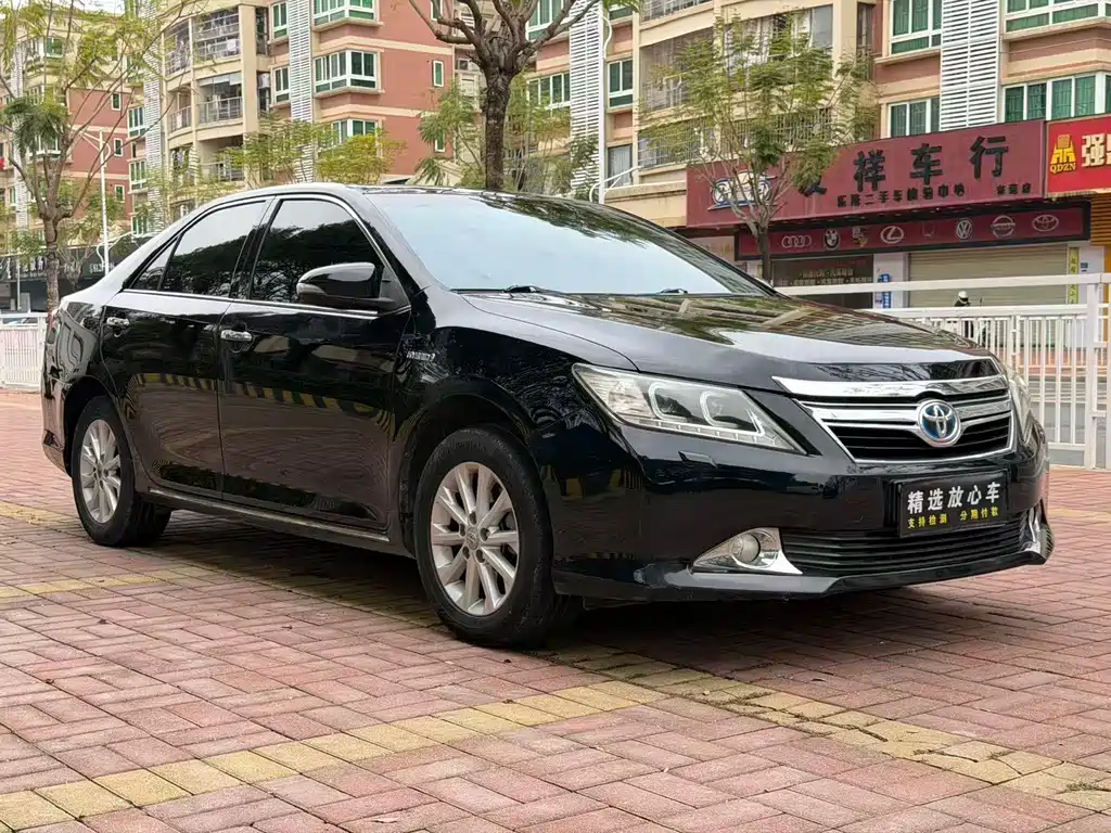 Toyota Camry 2014 — фото 3