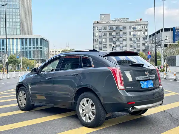 Cadillac SRX 2010