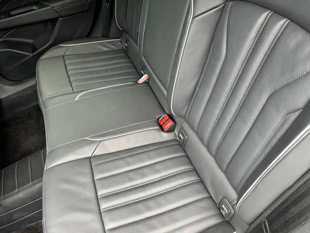 Volkswagen Passat 2024