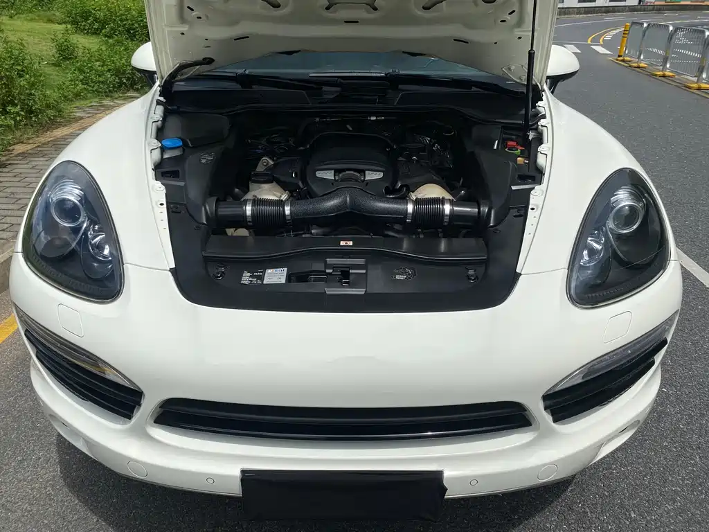 Porsche Cayenne 2013 — фото 17