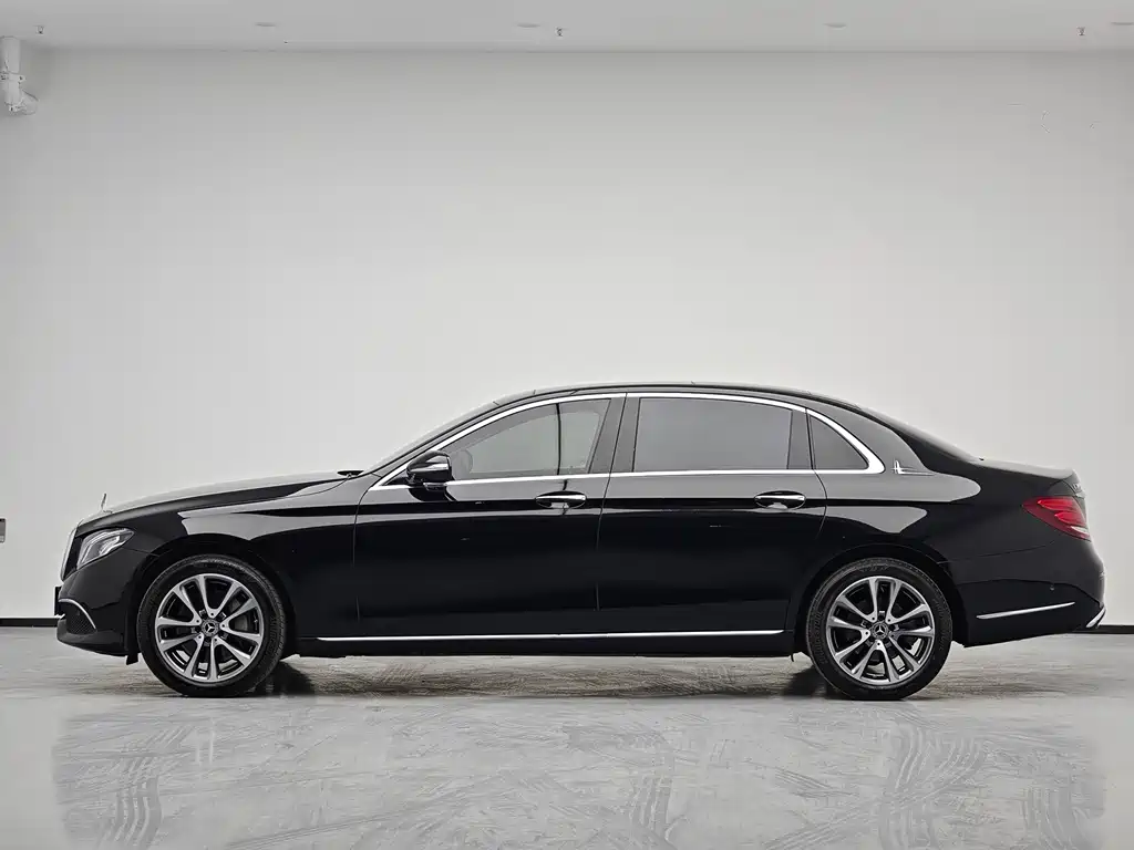 Mercedes-Benz E-Class 2019 — фото 6