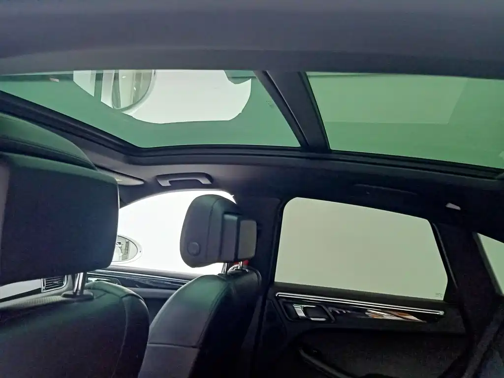 Porsche Macan 2014 — фото 17