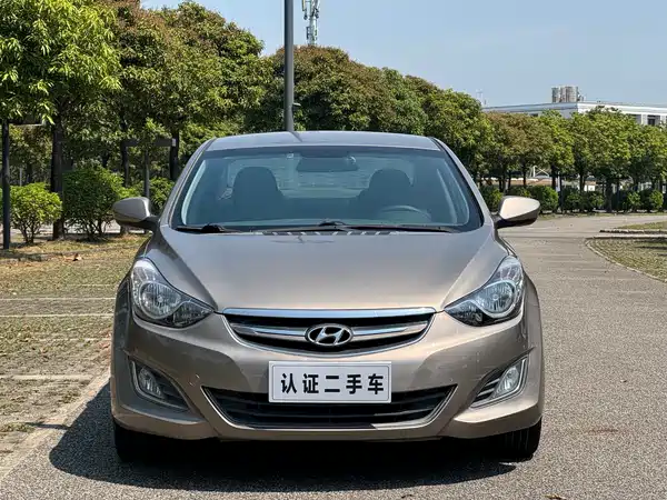 Hyundai Elantra Langdong 2015