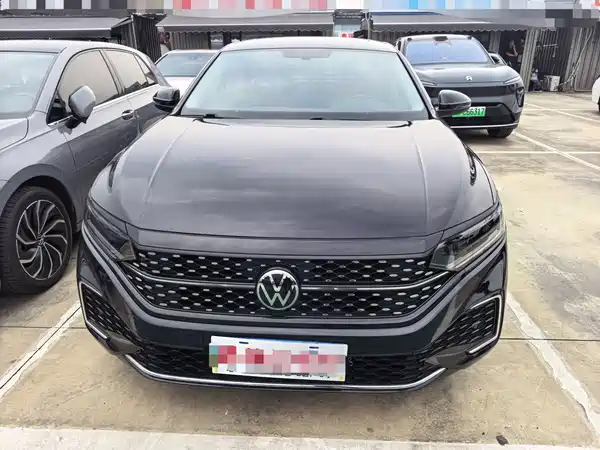 Volkswagen Passat 2023