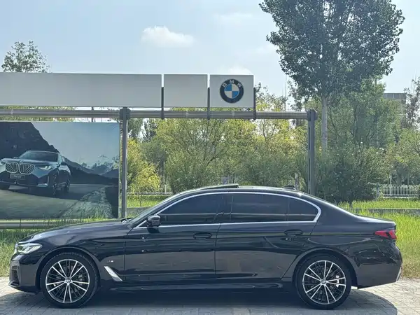 BMW 5 Series 2023