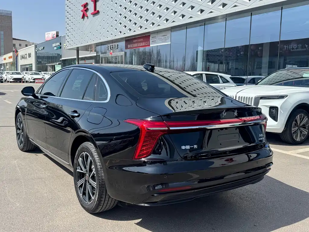 Hongqi H5 PHEV 2025 — фото 7