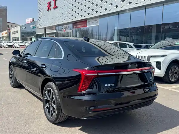 Hongqi H5 PHEV 2025