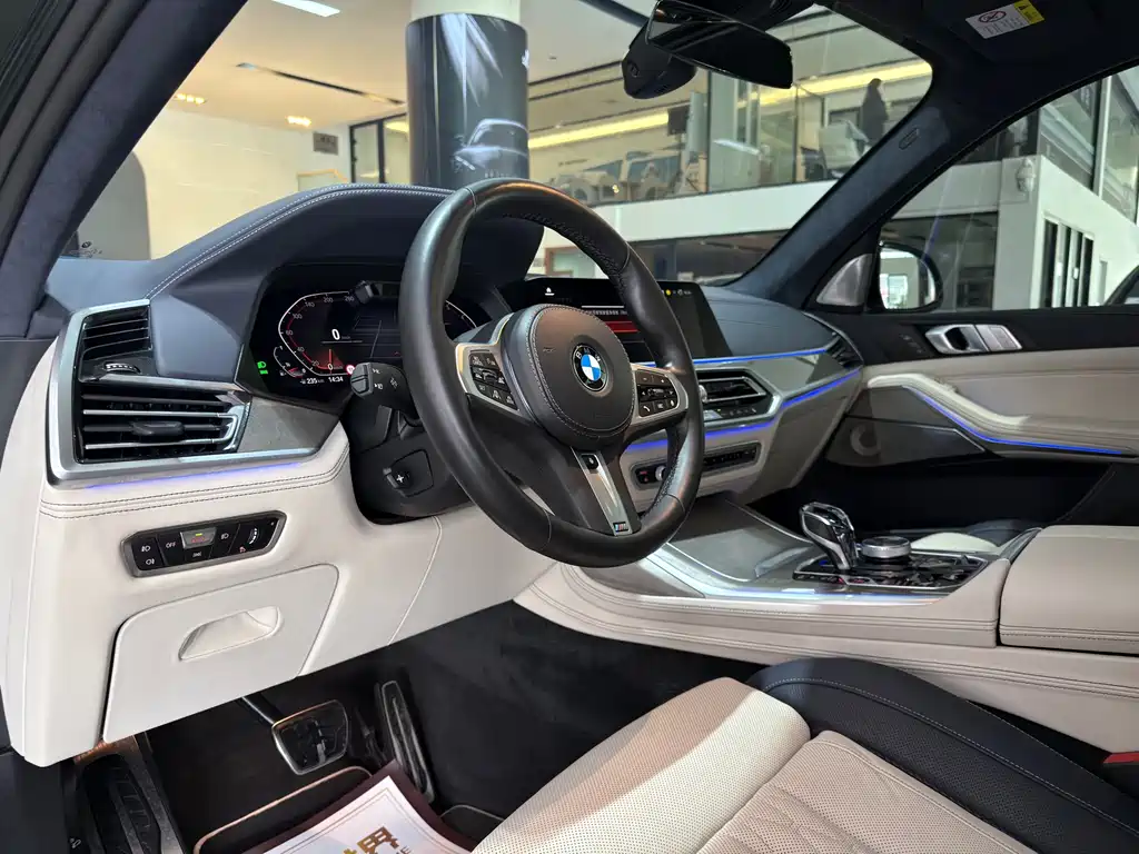 BMW X7 2022 — фото 9