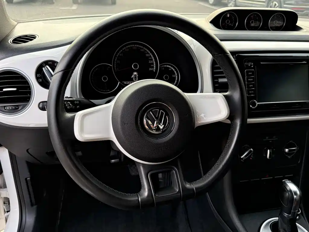 Volkswagen Beetle 2013 — фото 17