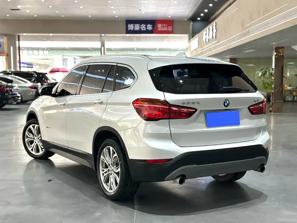 BMW X1 2018 — фото 7