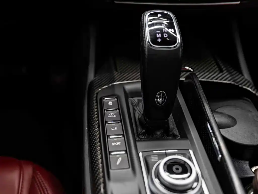 Maserati Levante 2019 — фото 13