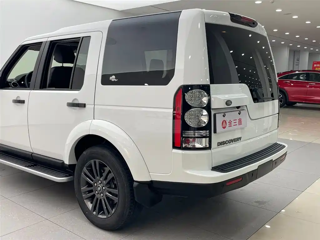 Land Rover Discovery 2016 — фото 35