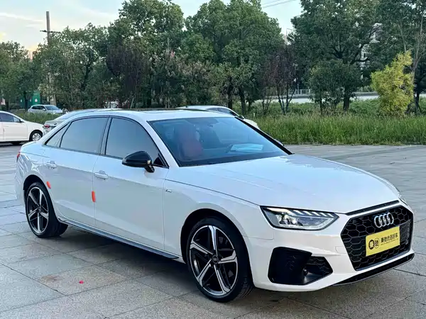 Audi A4L 2025