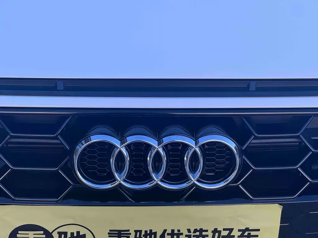 Audi A4L 2025 — фото 22